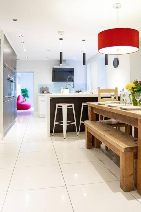 Edge14- Spacious, Stylish And Near The Beach! New Quay Eksteriør bilde