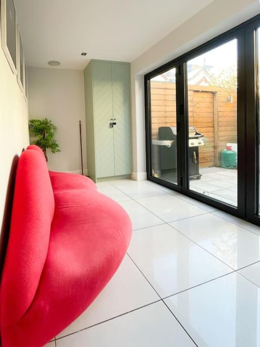 Edge14- Spacious, Stylish And Near The Beach! New Quay Eksteriør bilde
