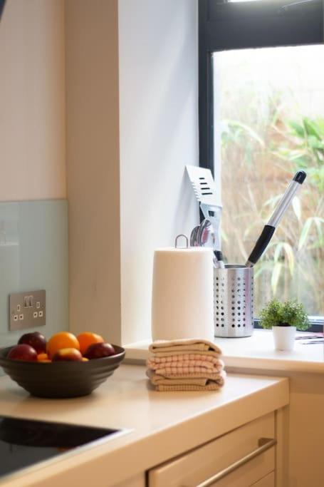 Edge14- Spacious, Stylish And Near The Beach! New Quay Eksteriør bilde