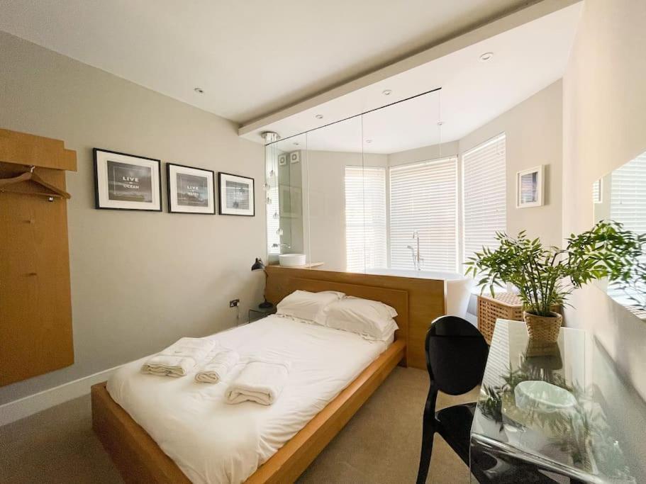 Edge14- Spacious, Stylish And Near The Beach! New Quay Eksteriør bilde