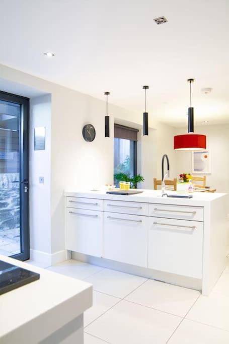 Edge14- Spacious, Stylish And Near The Beach! New Quay Eksteriør bilde